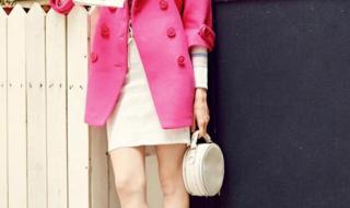 玫红色和哪些颜色配着好看 玫红色搭配什么颜色